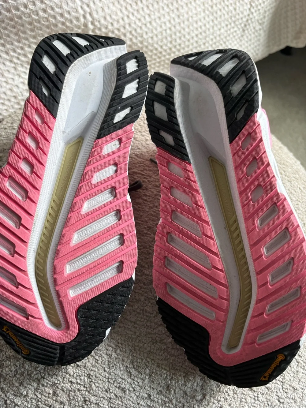 adidas Sneakers